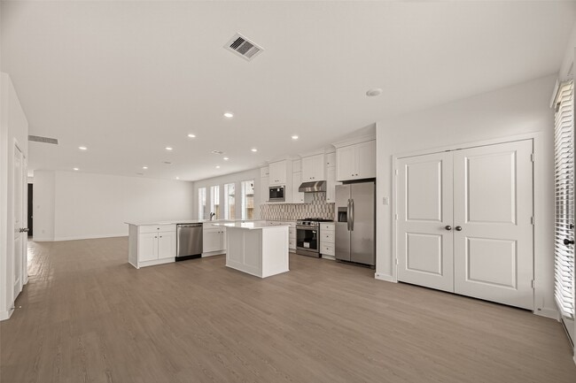 Photo - 2511 American Ruby Dr