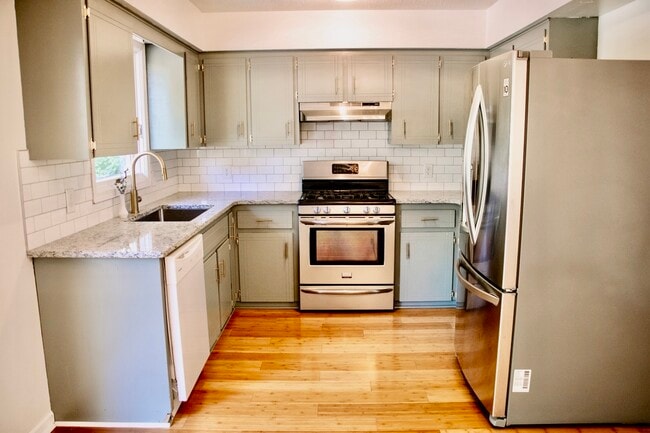 Building Photo - 3885 140th Ave Rental