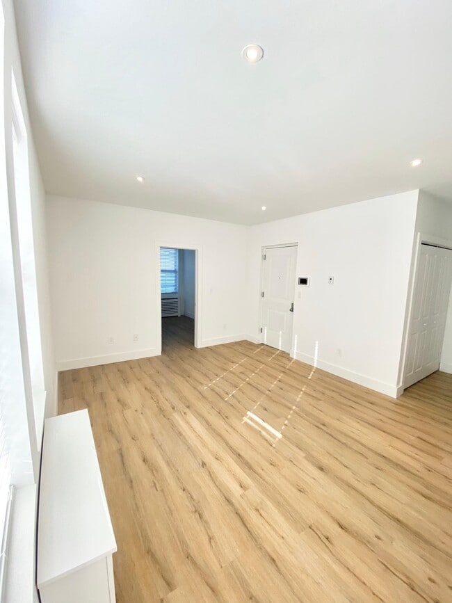 Photo - 6 Larsen St Unit 1