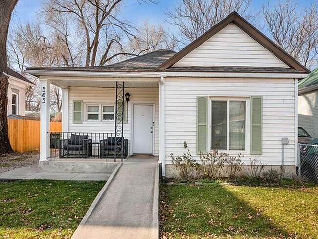 Darling Salt Lake Home in Marmalade District! - Darling Salt Lake Home in Marmalade District!