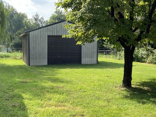 Photo - 114 S Center St