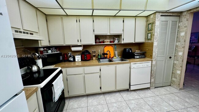 Photo - 1301 NE 7th St Unit 103