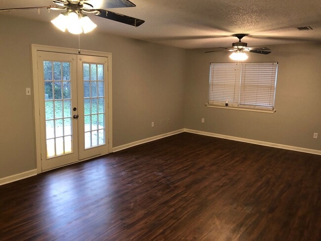 Photo - 3BR 2BA Jason Dr. Denham Springs