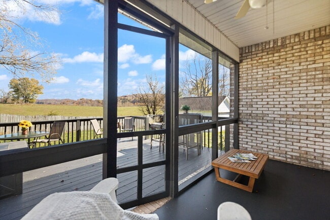 Photo - 76 Waterford Way