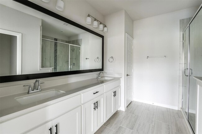 Photo - 1960 Sweetwater Ln Townhome