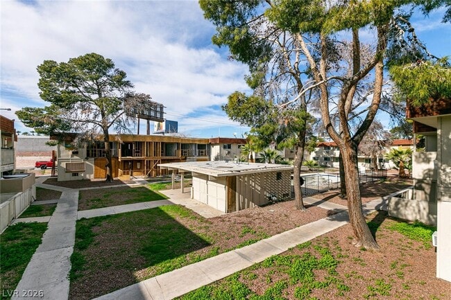 Building Photo - 5404 S Swenson St Unit 34