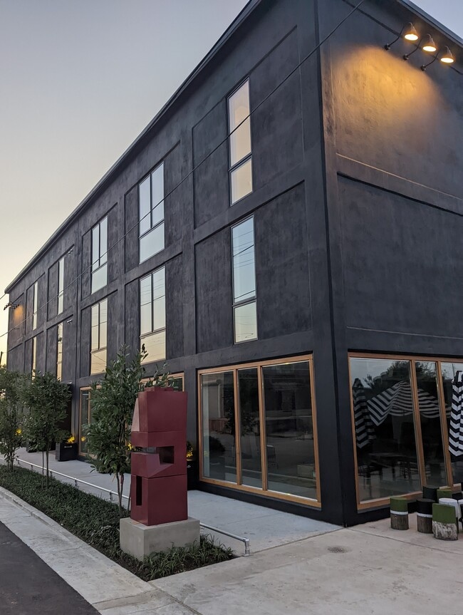 Photo - National Rose Co.