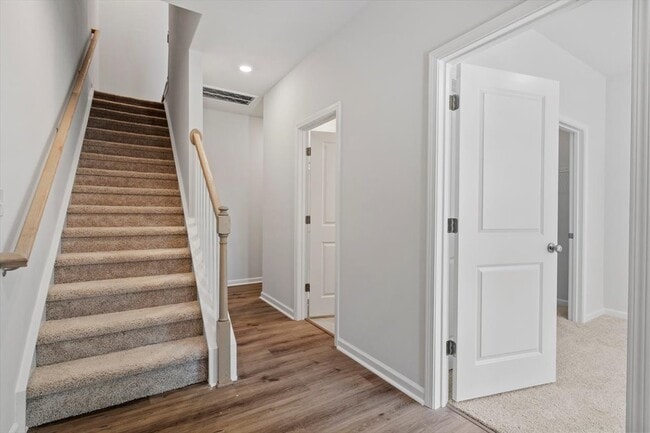 Photo - 372 Chesapeake Cmns St