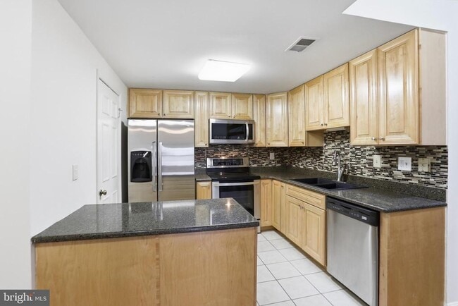 10208 Ashbrooke Ct Unit 19
