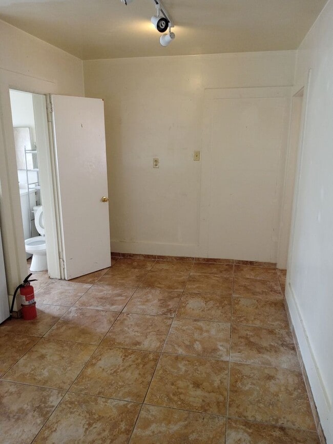 Photo - 2129 Coal Ave SE Unit B