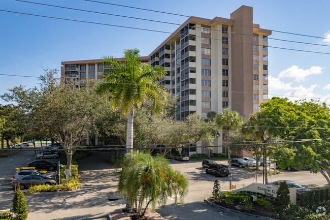 Country Club Tower - Country Club Tower