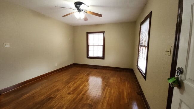 Photo - 1416 N Detroit Ave