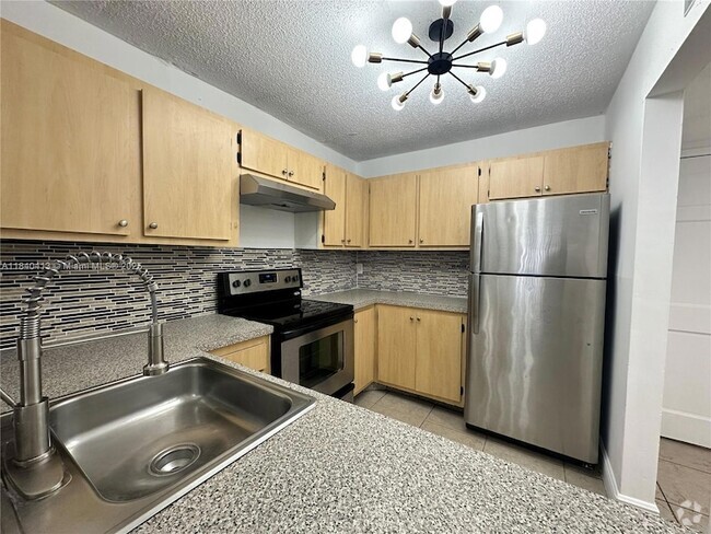 Building Photo - 13685 NE 10th Ave Unit 203 Rental