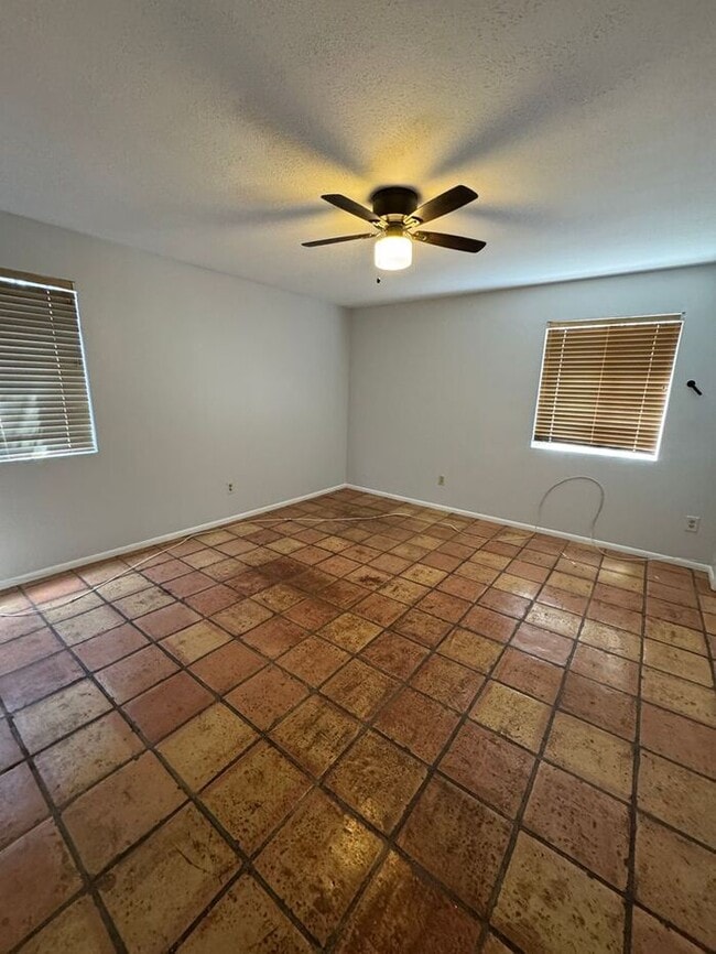 Photo - 3208 E Almartin St