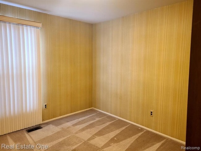 Photo - 29540 Red Leaf Dr