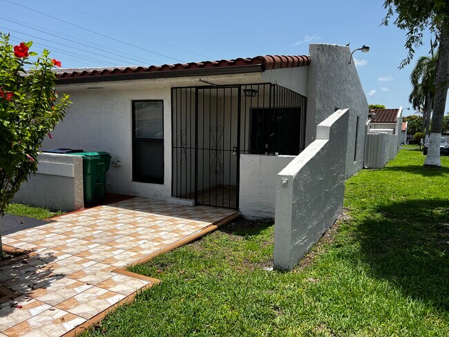 Photo - 9466 SW 6th Terrace