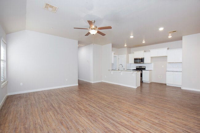 Photo - 5219 Oakwood Villas Ct