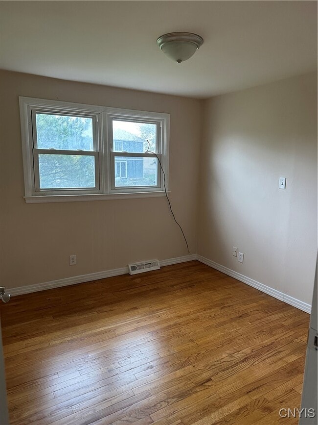 Building Photo - 124 N Lorraine Ave