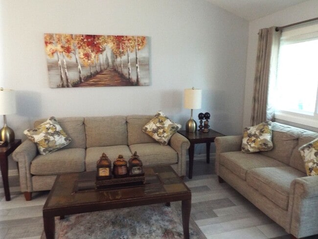 Photo - 1921 Stanford Dr