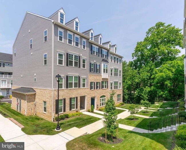 Photo - 4113 -B Chickadee Ct Townhome