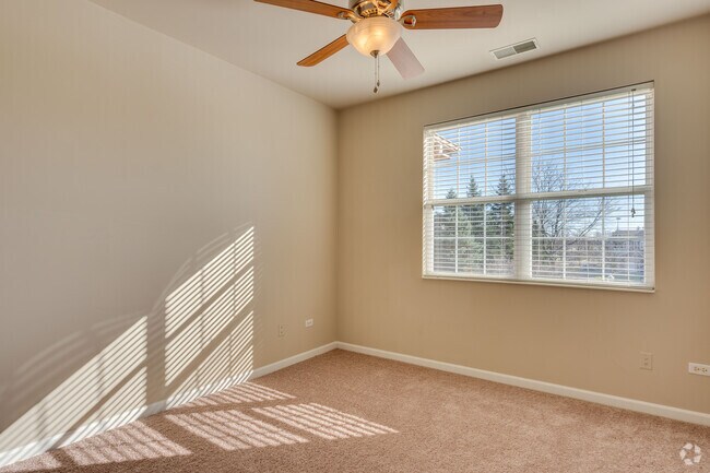 Glenmuir of Naperville Apartments