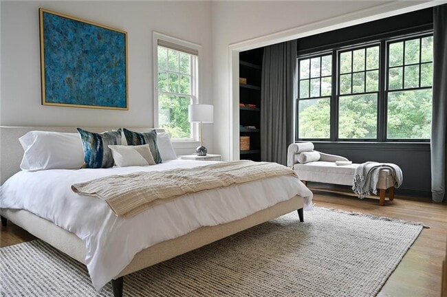 Photo - 801 Adair Ave NE