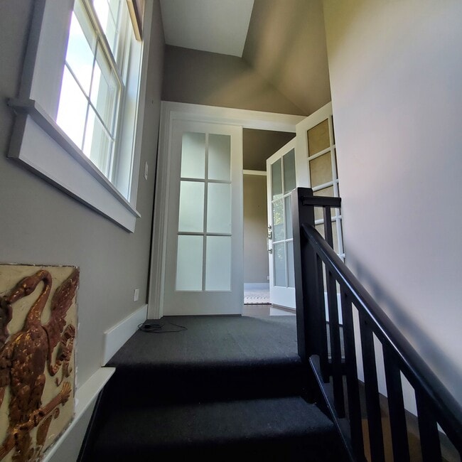 Photo - 4704 N Kennicott Ave Unit 2