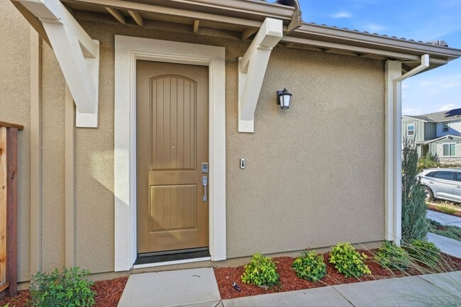 Photo - 5728 Placer Dr