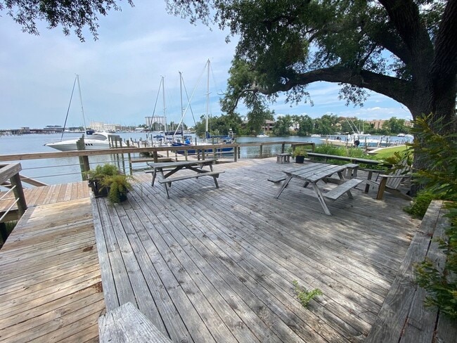 Photo - 307 Wilson Ave Unit 1