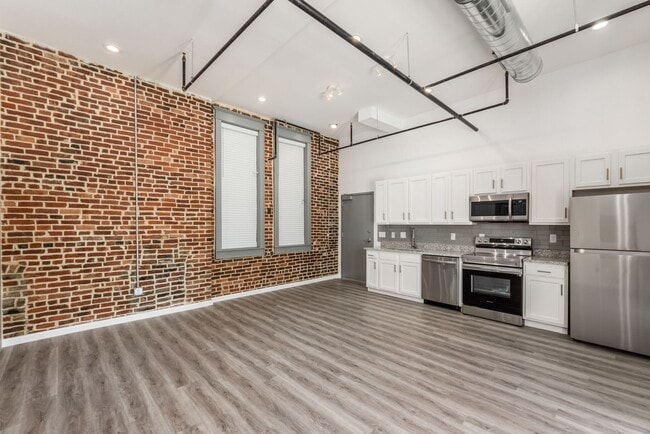 The Residences at 218 E Main St