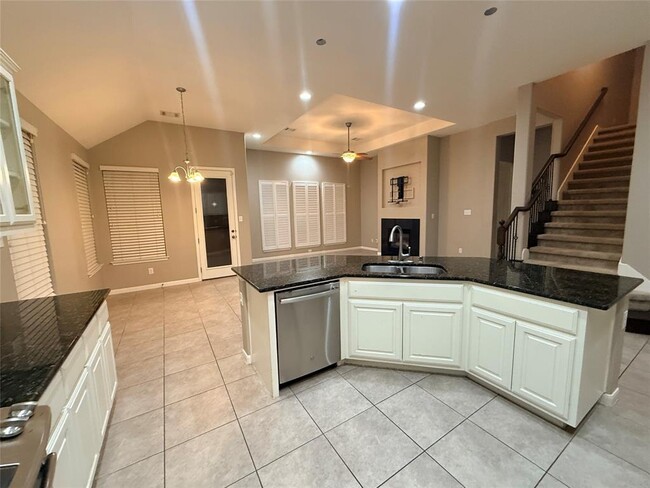 Photo - 112 E Adelanta Place