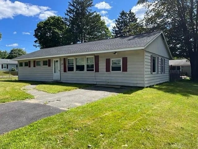 Photo - 149 Lyman St