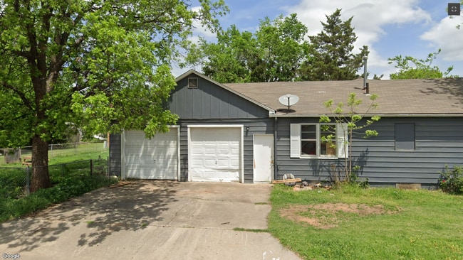 Building Photo - 401 N C St