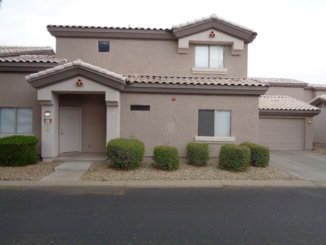 Building Photo - Great 3 bedroom house in gated community near Arrowhead Town Center