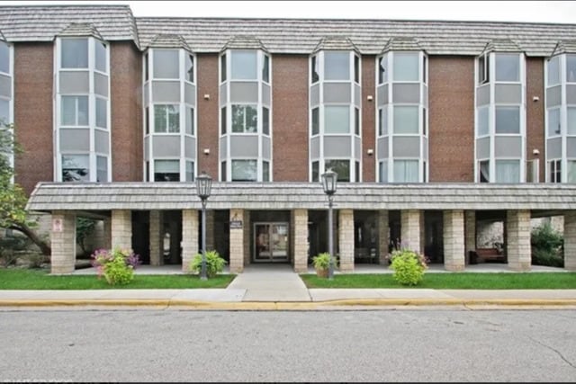 Building Photo - 400 Thames Pkwy Unit 1F