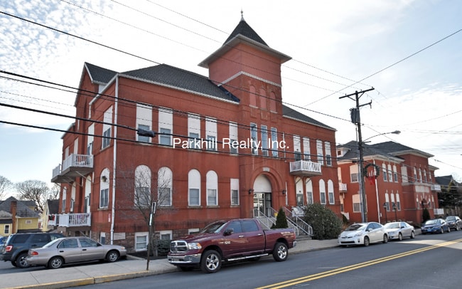 Building Photo - 420 W Pennsylvania Ave Rental