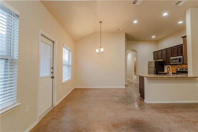 Photo - 421 Jack Rabbit Ln
