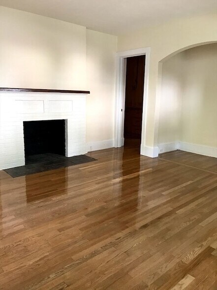 28 Beaconsfield Rd Unit 1