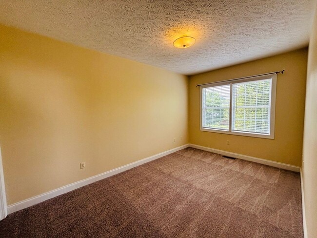 Photo - 230 Willow Oak Dr NW