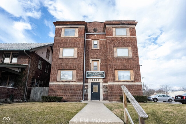 Photo - 2060 N Delaware St