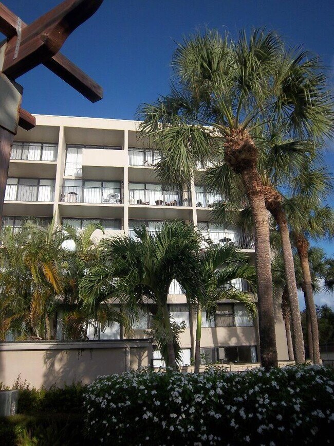 Photo - 1830 Embassy Dr Unit 506