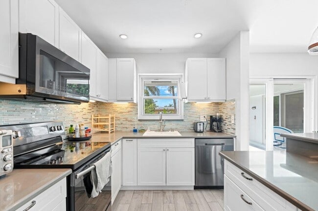 Photo - 226 SW 13th Ave