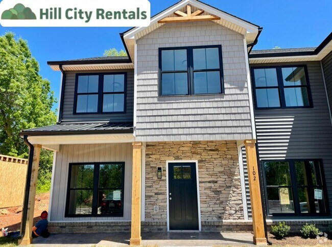 Building Photo - End Unit Luxury Townhouse in Campbell County