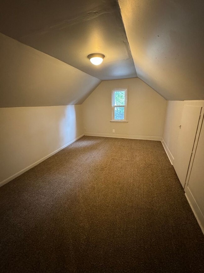 1150 Kinnaird Ave