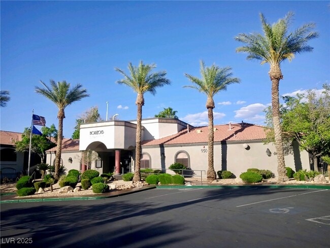 Building Photo - 950 Seven Hills Dr Unit 717 Rental