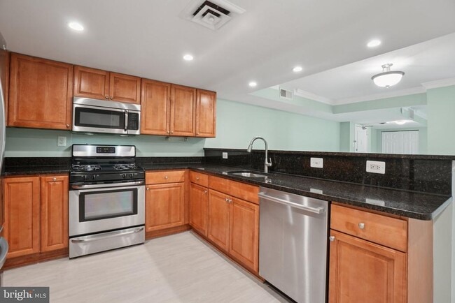 Photo - 1515 S Arlington Ridge Rd Unit 603