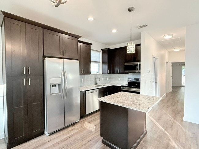 Photo - 500 N D St