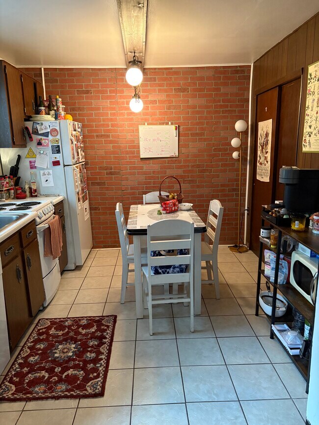 Photo - 6202 Walnut St