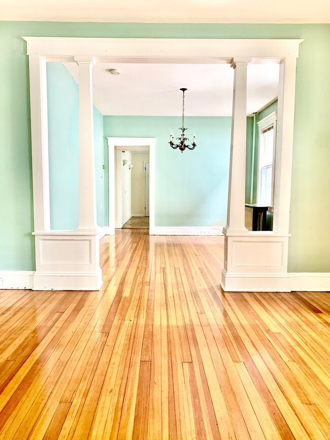 Photo - 217 N 4th Ave
