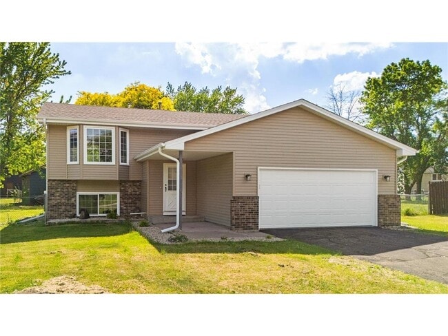 Photo - 11874 Jonquil St NW
